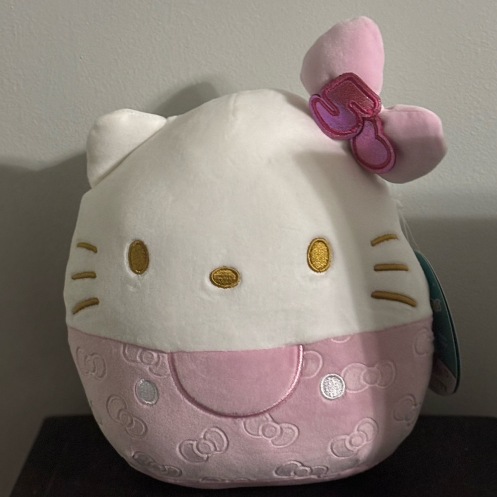 50th anniversary Hello Kitty Squishmallow